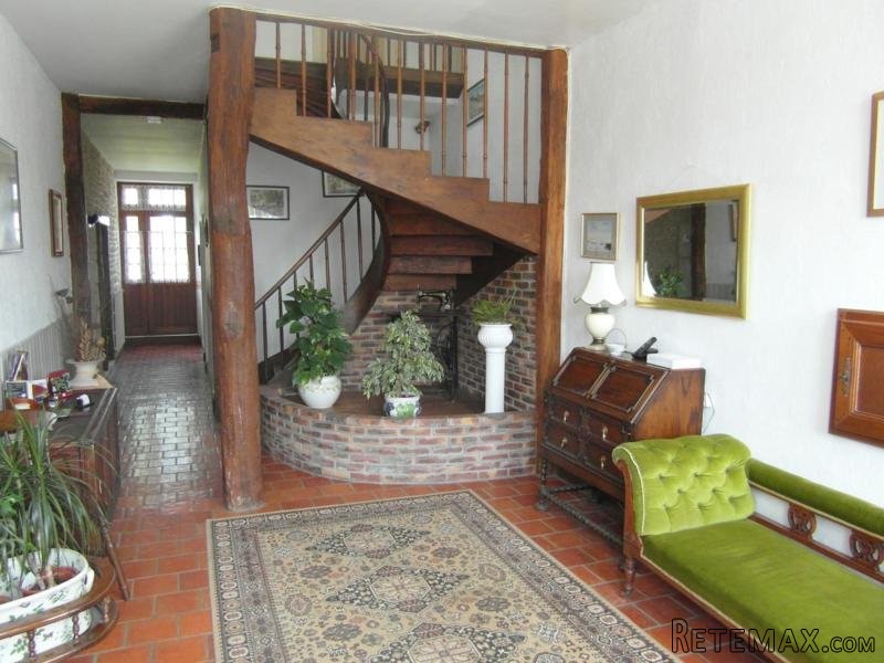 6 Bedroom Logis With Large Walled.. - 2