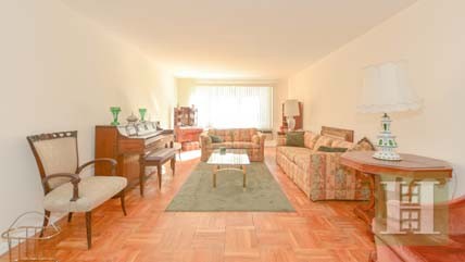 1 bedroom Apartment For Sale: 679 WEST..