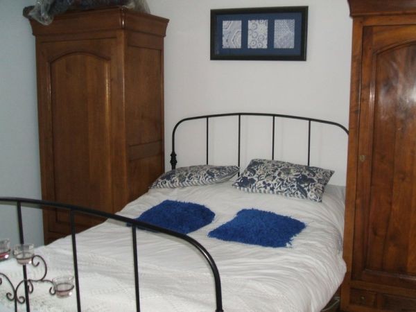 Bungalow with Loft to Convert - 2