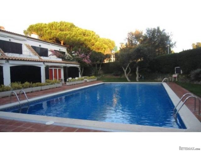 APARTMENT WITH POOL IN CALELLA