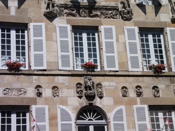 Beaulieu-sur-Dordogne : Commercial /.. - 2