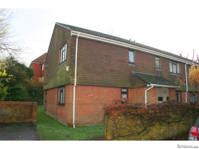 Robyns Way, Edenbridge, Kent Tn8