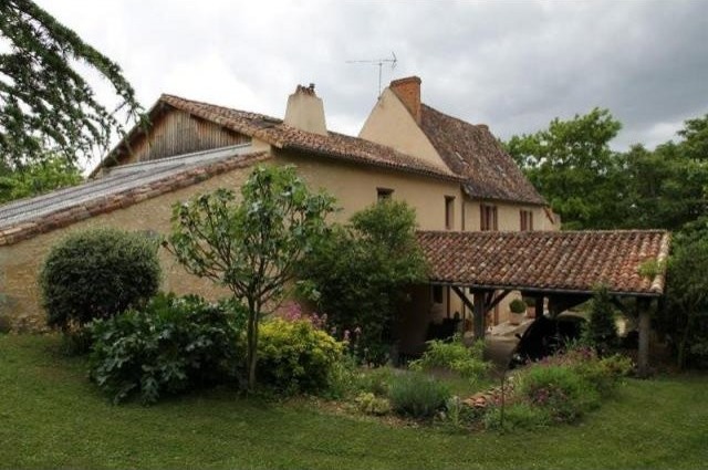 5 bedroom Character For Sale: 86130..