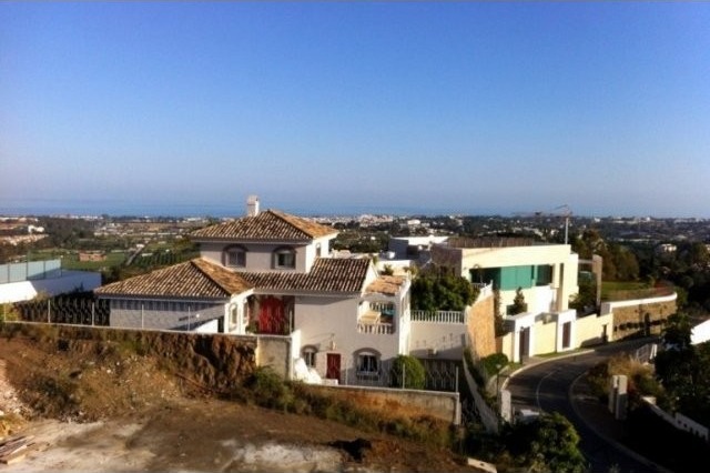 Panoramic Golf & Sea View Plot Looking..