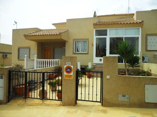 4 bedroom townhouse in El Galan for sale - 2