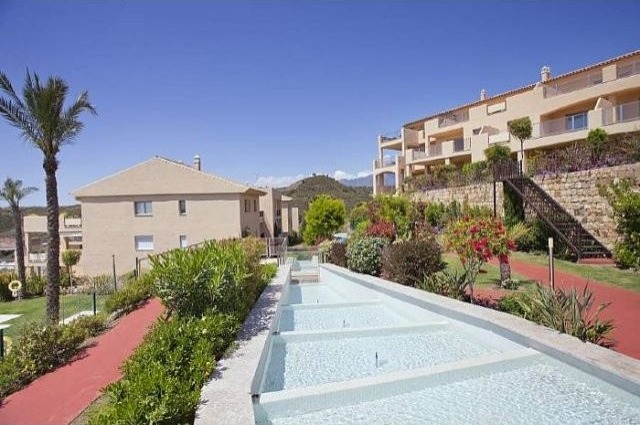 Apartment - 2 Bedrooms - 2 Baths..