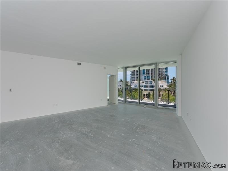 3 bedroom Flat For Sale: 1 Collins.. - 2