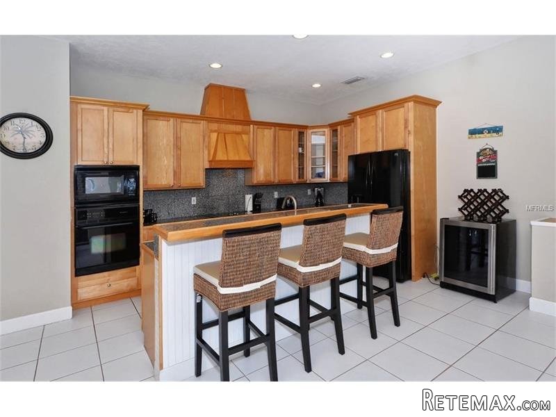 4 bedroom House For Sale: 379 Dolphin.. - 2