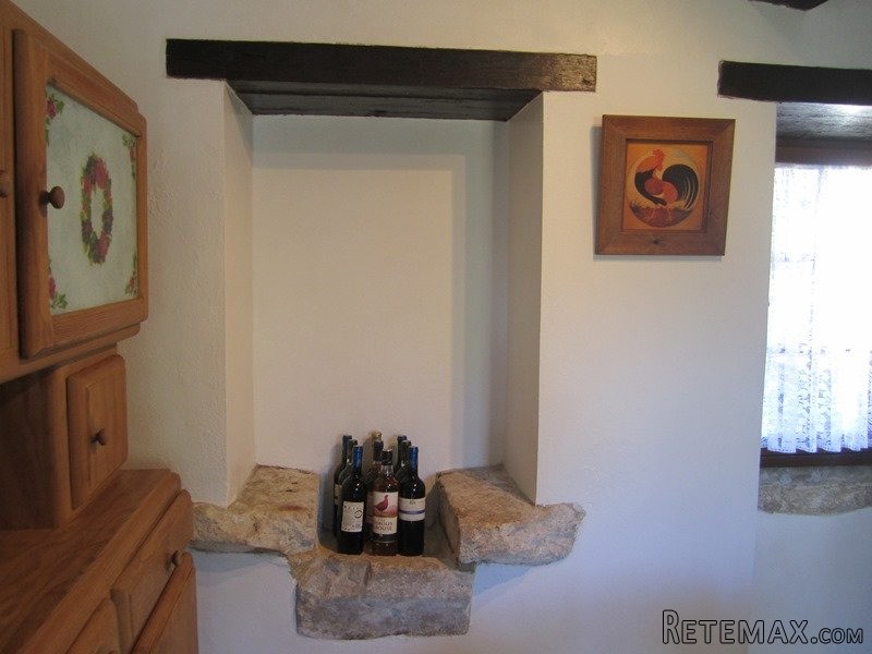 An Immaculately Presented Stone.. - 2
