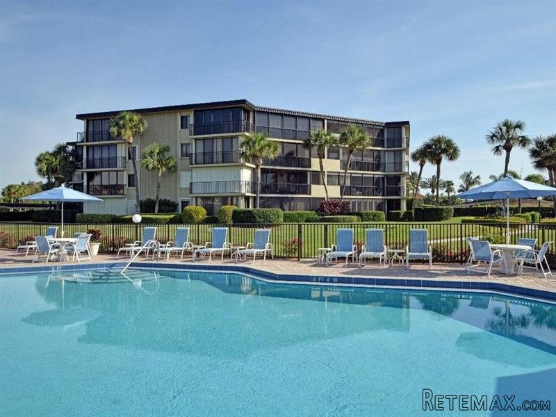 3 bedroom Flat For Sale: 1821..