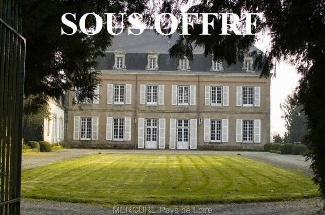 14 bedroom Castle For Sale: 53240 LAVAL
