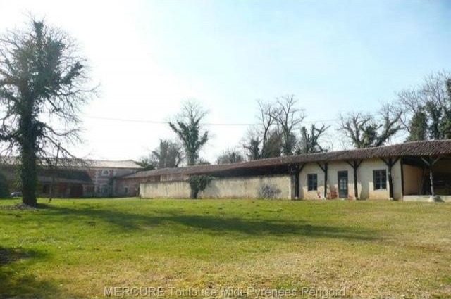 8 bedroom Castle For Sale: 24320.. - 2