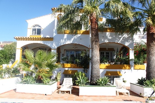 5 Bedrooms - Villa - Malaga - For Sale