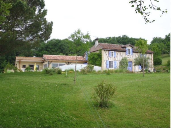 Manoir Avec 18 Ha De Parc, Grand Lac Et..