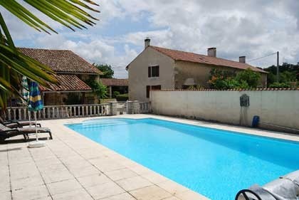 Beautiful 5 bed country home with pool.. - 2