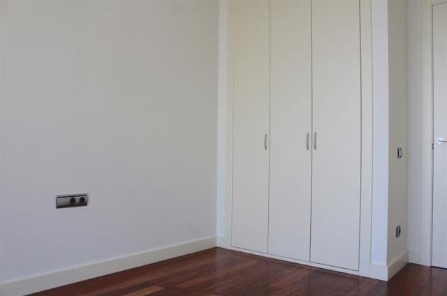 2 bedroom Flat For Sale: BARCELONA.. - 2
