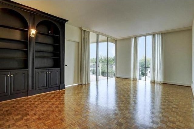 1 bedroom Flat For Sale: 3711 San..