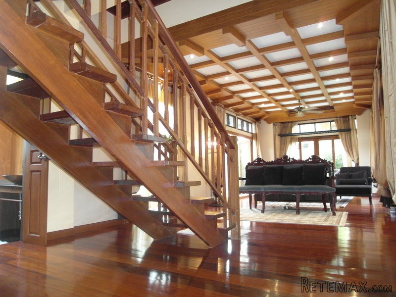 4 bedroom pool villa with sea views.. - 2