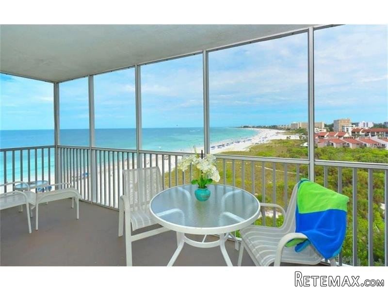 2 bedroom Town House For Sale: 6300.. - 2