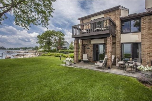 2 bedroom Condominium For Sale: Rye.. - 2