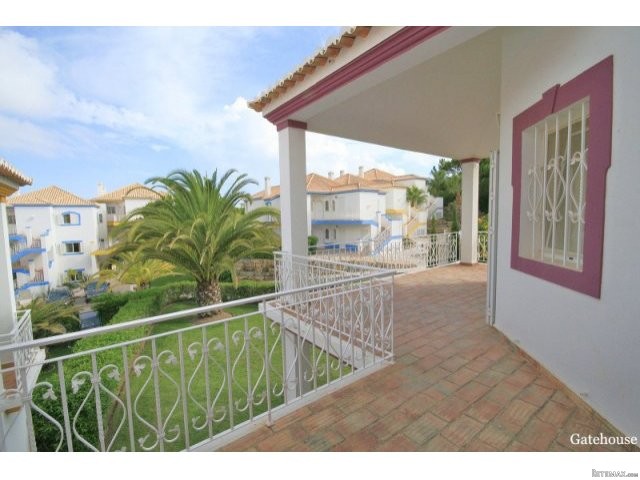 Apartment In Encosta do Lago For Sale..