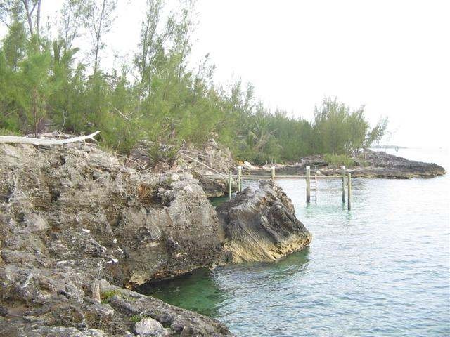 Singlefamilyvacant - Beautiful corner..