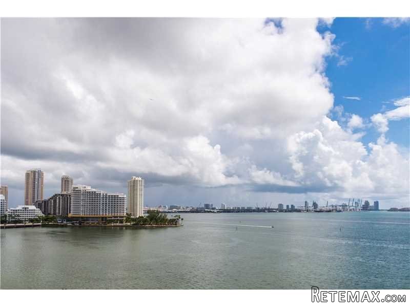 2 bedroom Flat For Sale: 1331 Brickell.. - 2