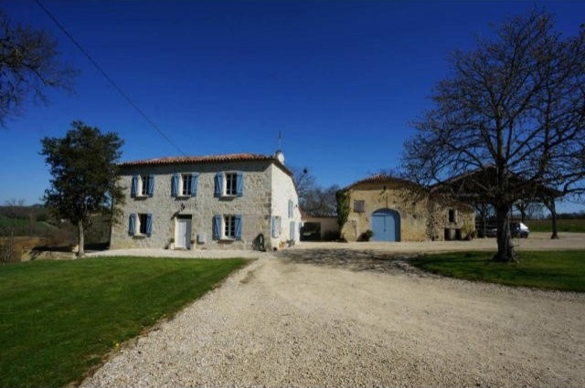 4 Bedroom Farm House For Sale
