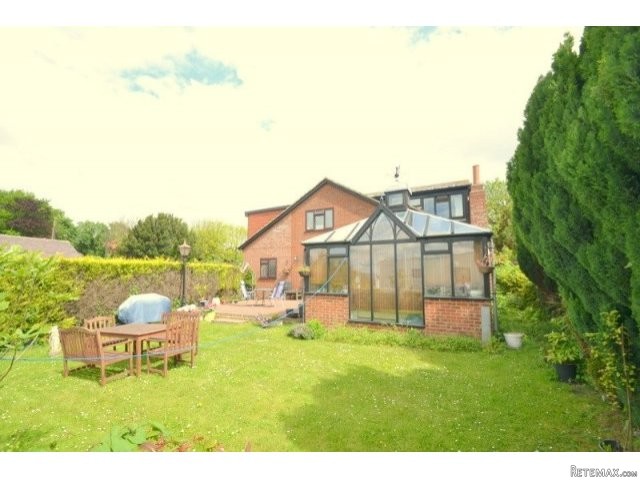 6 bedroom chalet bungalow in Minster On..