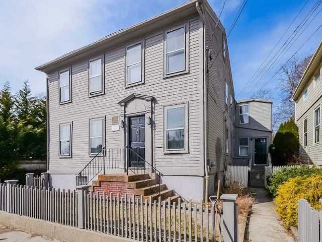 Block of Apartments For Sale: Rhode..