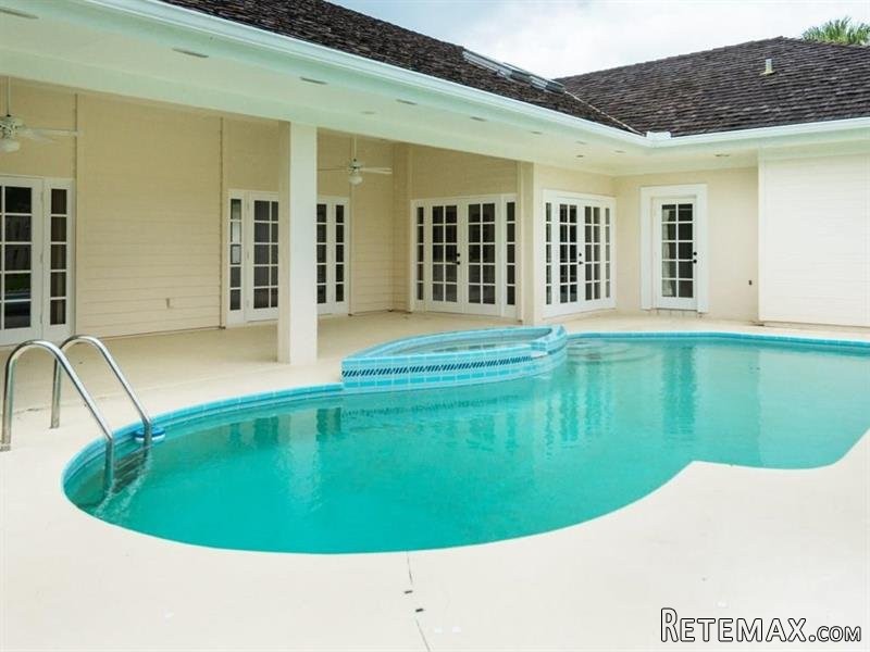 3 bedroom House For Sale: 1790 Cypress.. - 2