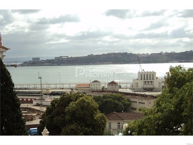 Fantastic duplex apartment in a..