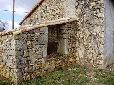 Stone Cottage To Renovate - 2