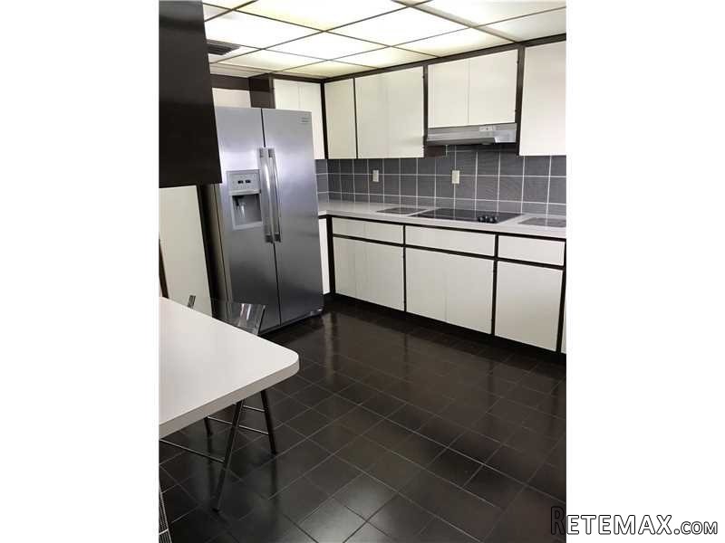 5 bedroom Flat For Sale: 100 Ocean Lane.. - 2