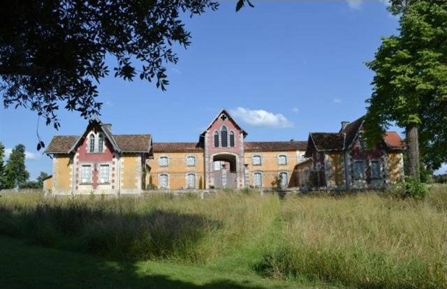 7 bedroom Castle For Sale: 16100 COGNAC - 2