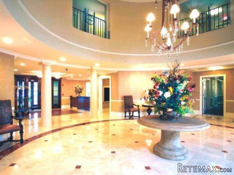 3 bedroom Condominium For Sale: Shrub.. - 2