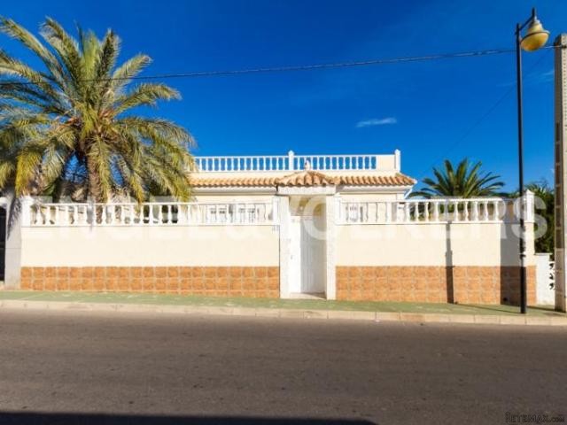 MAGNIFICENT HOUSE IN THE BEST AREA OF..
