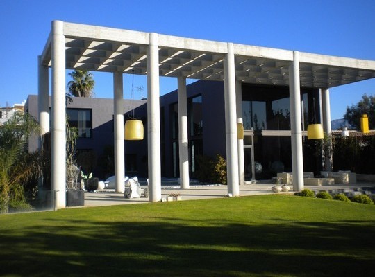 Villa for sale in New Golden Mile..