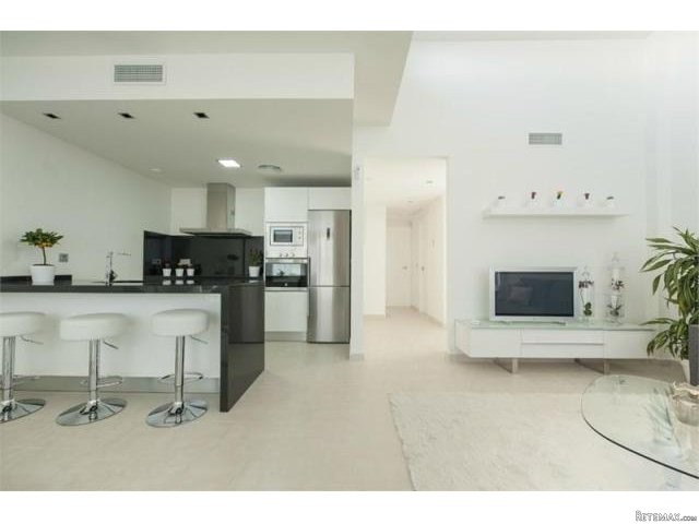 3 bedroom Villa For Sale: Detached..