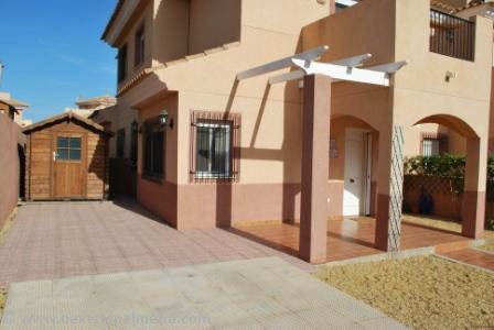 Excellently presented south facing.. - 2