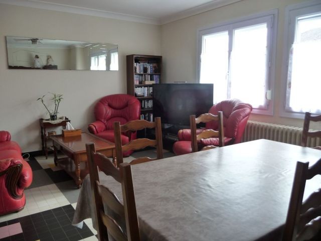 Good Quality House in Nice Town Location - 2