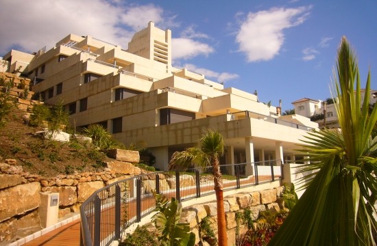 2 bedroom Apartment For Sale: Nueva..