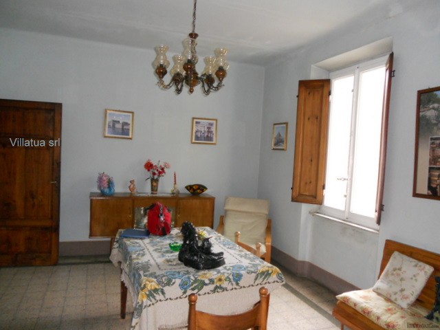 Country/farmhouse - For Sale - North of.. - 2