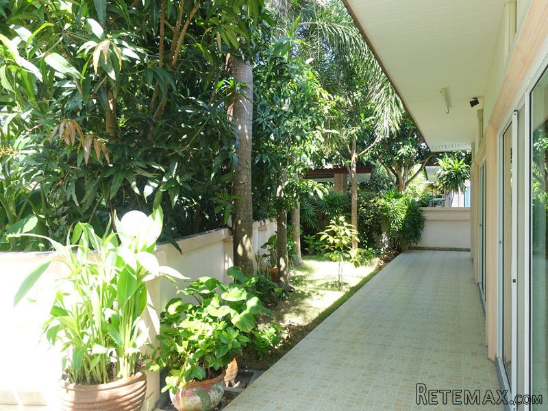 Lovely 3 bedroom pool house in.. - 2