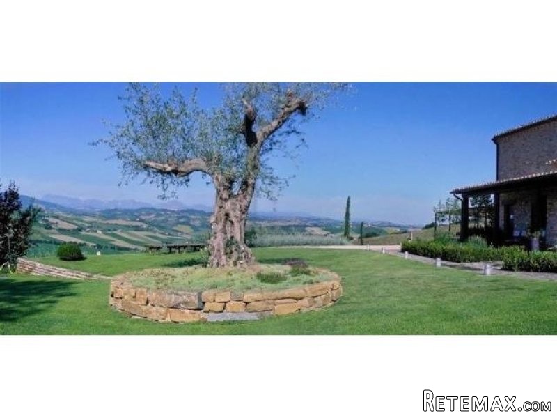 8 bedroom House For Sale: Cupra.. - 2