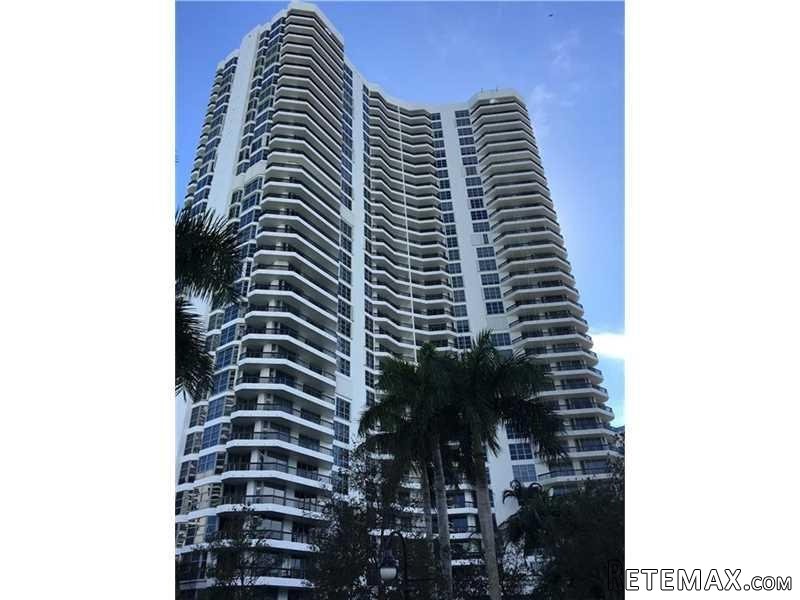 3530 Mystic Pointe Dr, Unit 2206..