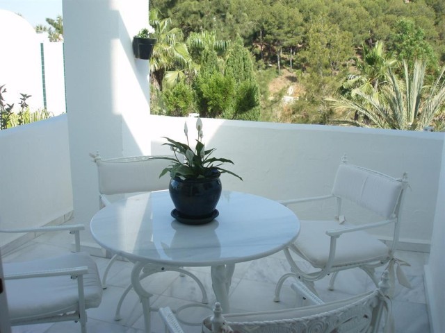 2 Bed Apartment for sale in Marbella - 2