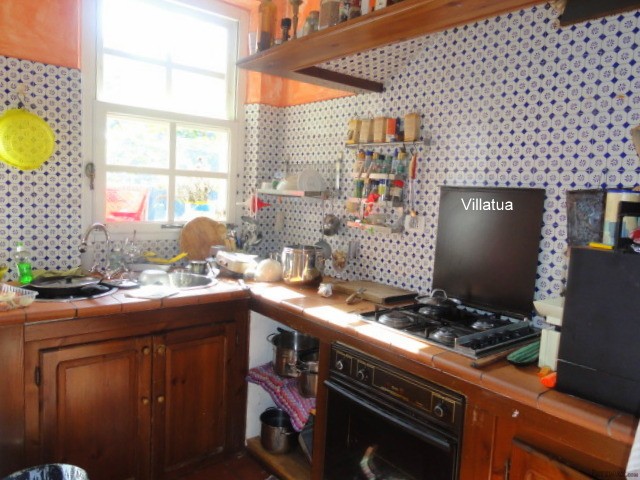 Country/farmhouse - For Sale -.. - 2