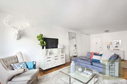 2 bedroom Apartment For Sale: 61 JANE.. - 2