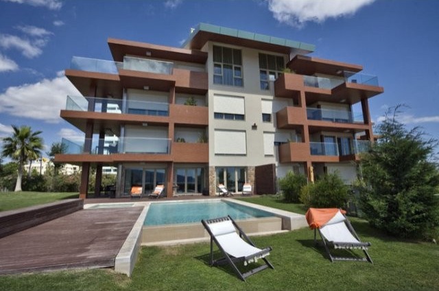 2 Bedroom Beach Apartment at Troia..
